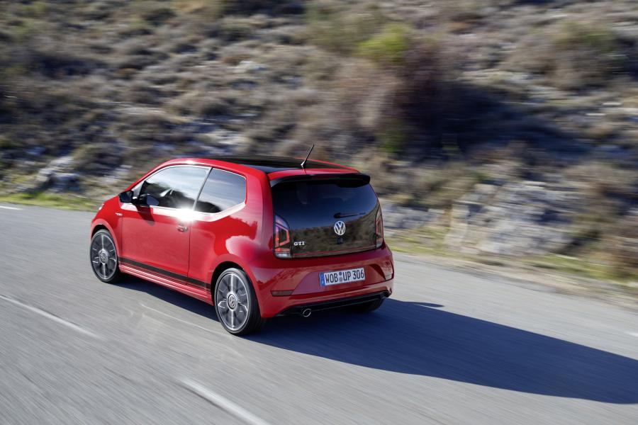  Volkswagen up! GTI 2018 года  (WW) (фото 9 из 41)